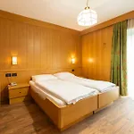 Hotel Dolomiten Irma 3*