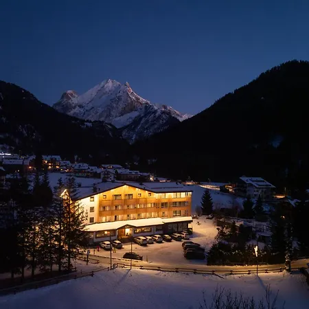 فندق Dolomiten Irma 3*