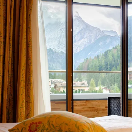 Отель Dolomiten Irma Канацеи
