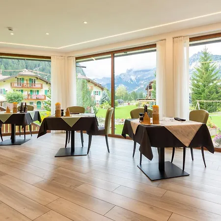 Dolomiten Irma Hotell 3*