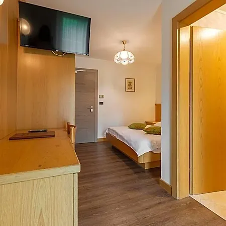 Dolomiten Irma 3* كنازاي