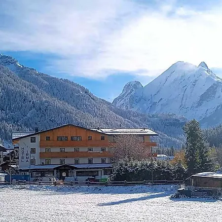 Dolomiten Irma فندق كنازاي