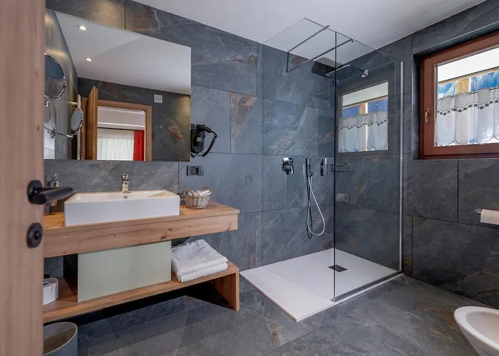 Hotell Dolomiten Irma Canazei