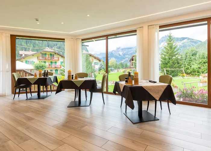 Dolomiten Irma فندق 3*