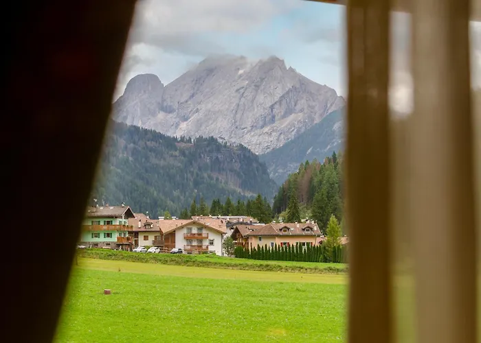 Dolomiten Irma فندق كنازاي